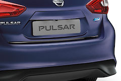 Накладка низа крышки багажника, ЧЕРНАЯ NISSAN PULSAR