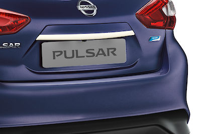 РУЧКА КРЫШКИ БАГАЖНИКА, БЕЛЫЙ NISSAN PULSAR