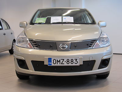 Maskisuoja Nissan Tiida 07-11